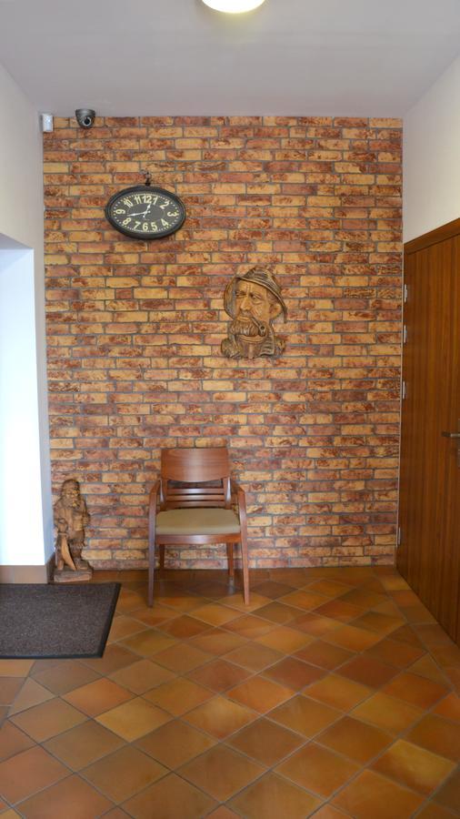 Tawerna Kaper Hotel Ilawa Luaran gambar