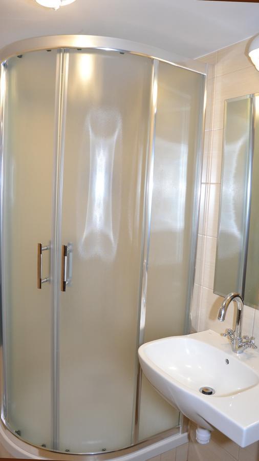 Tawerna Kaper Hotel Ilawa Luaran gambar