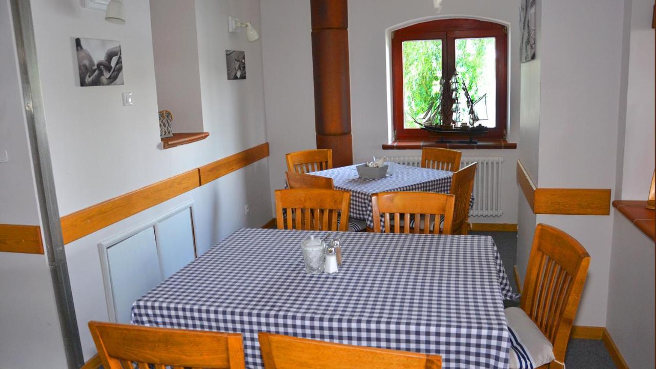 Tawerna Kaper Hotel Ilawa Luaran gambar