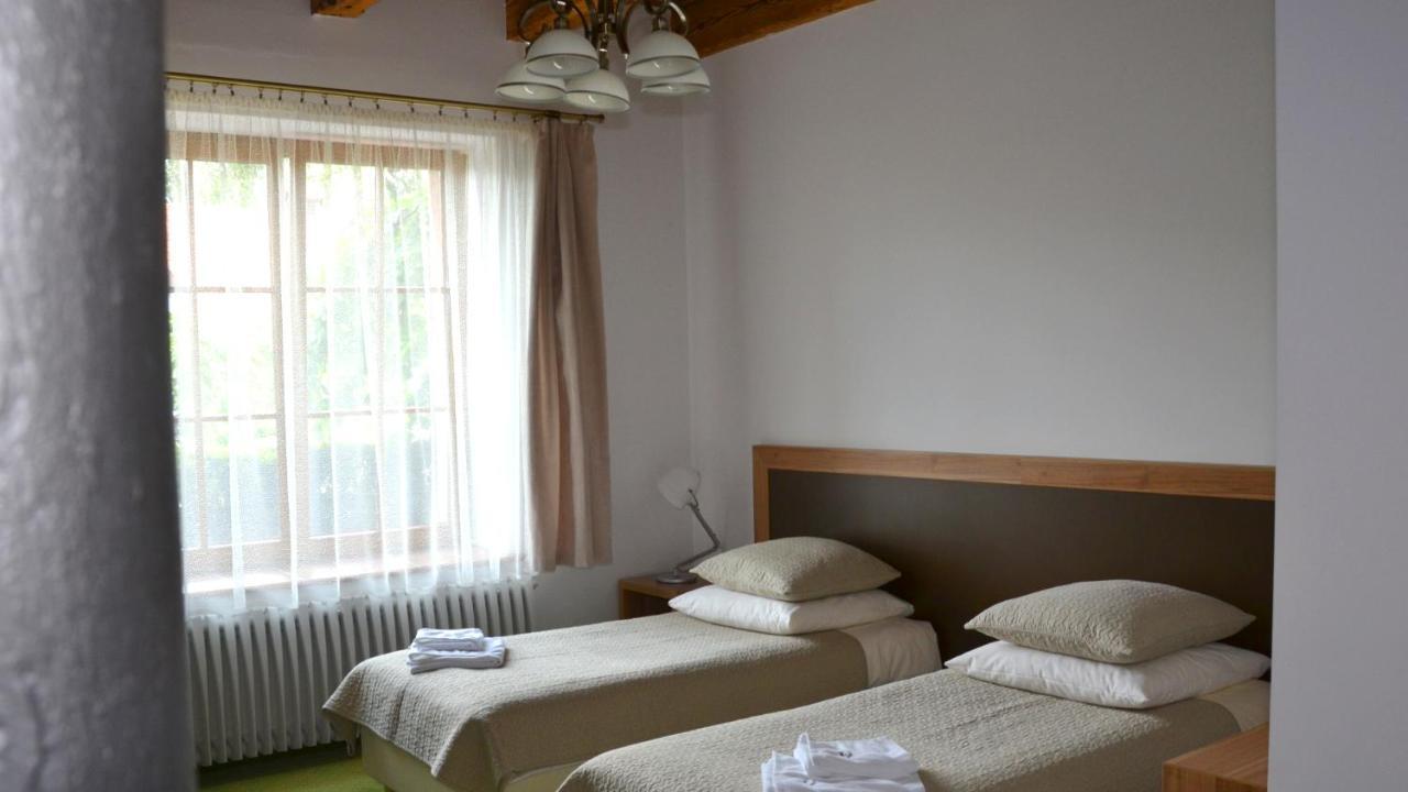 Tawerna Kaper Hotel Ilawa Luaran gambar