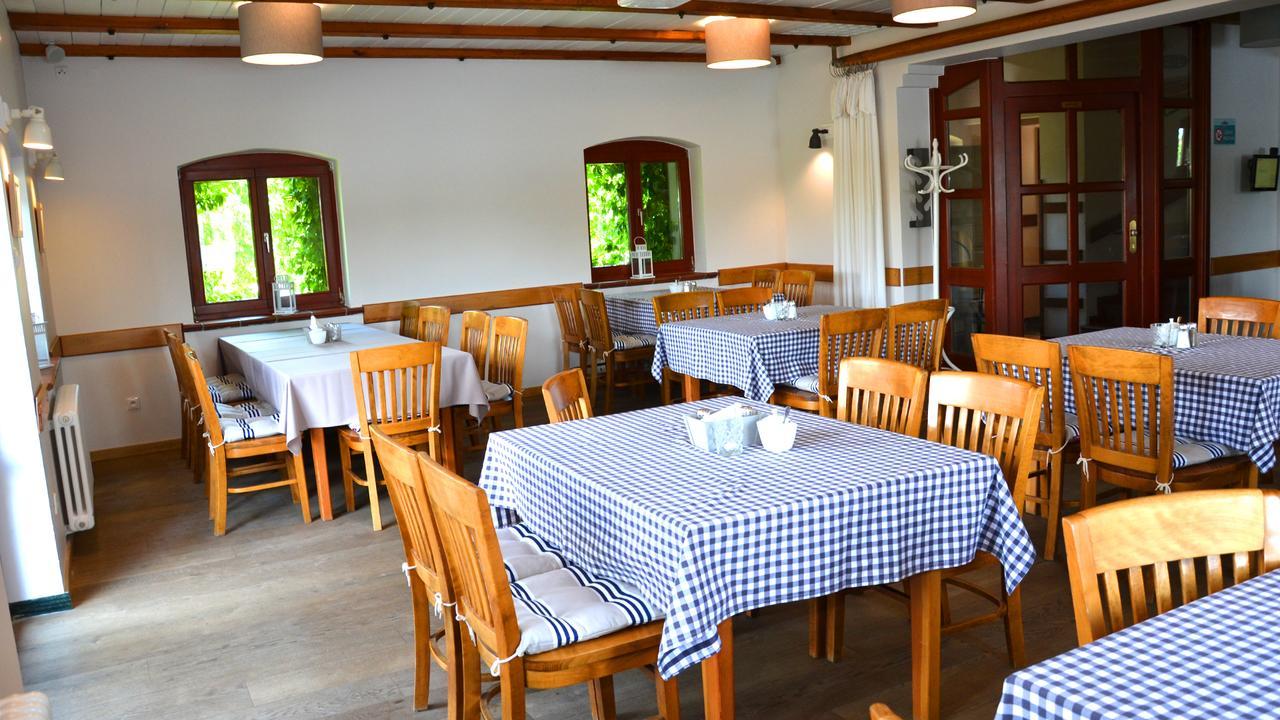Tawerna Kaper Hotel Ilawa Luaran gambar