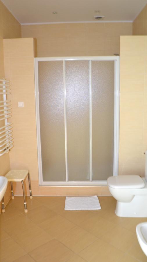 Tawerna Kaper Hotel Ilawa Luaran gambar