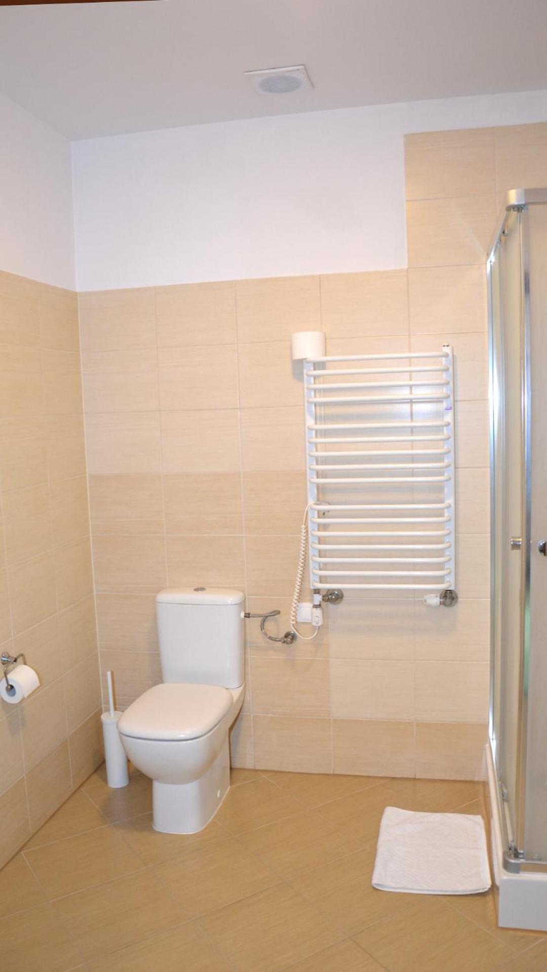 Tawerna Kaper Hotel Ilawa Luaran gambar