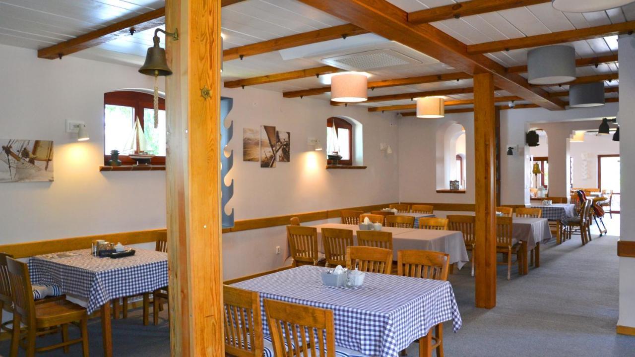 Tawerna Kaper Hotel Ilawa Luaran gambar