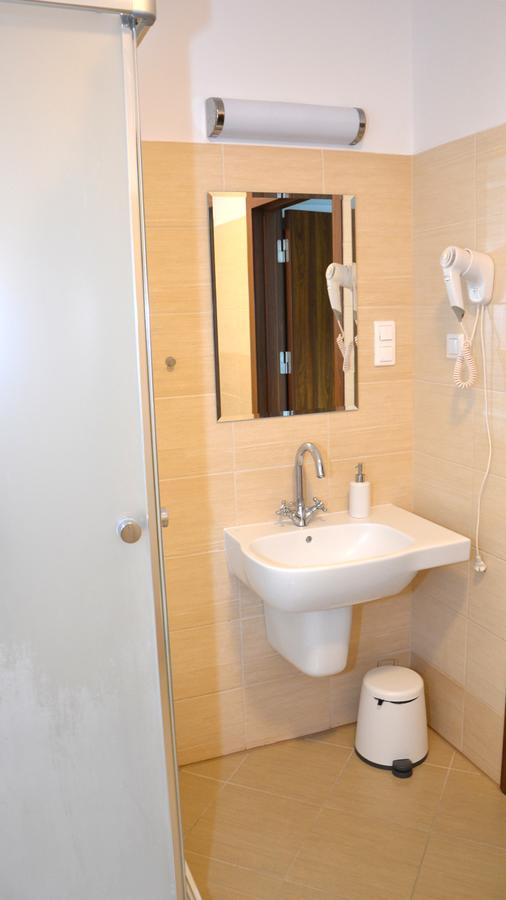 Tawerna Kaper Hotel Ilawa Luaran gambar