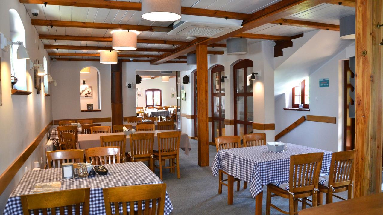 Tawerna Kaper Hotel Ilawa Luaran gambar